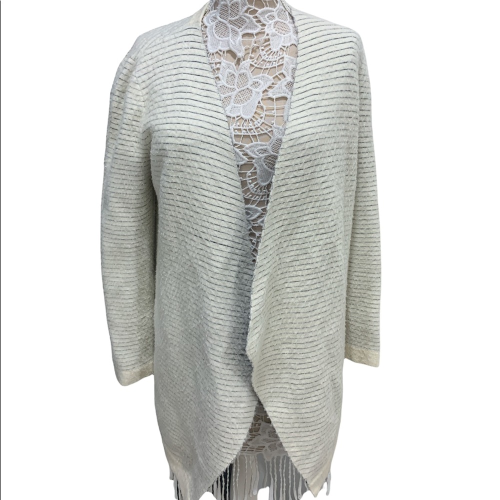 Alice + Olivia sweater shrug sz M